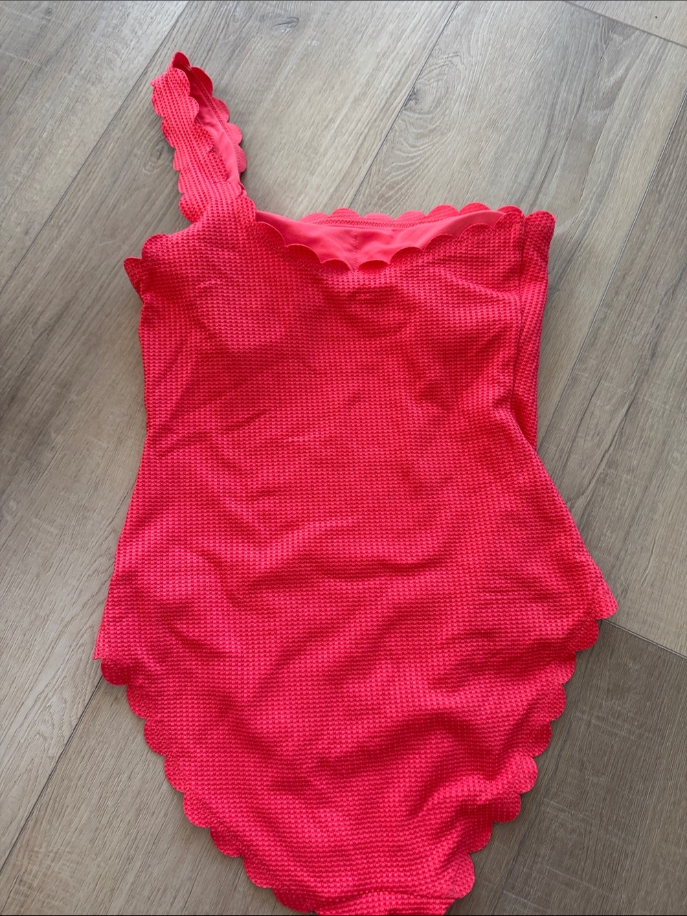 Aerie waffle textured one-shoulder swimsuit with a scalloped edge - Picture 4 of 4